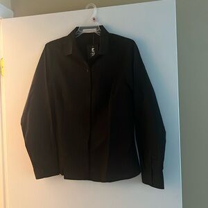 Black button down dress  shirt for office or casual size M NWT